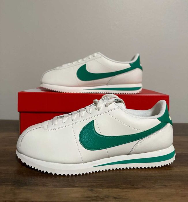Nike Cortez 'Sail Stadium Green'.