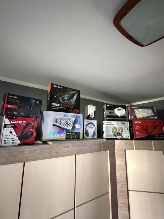 Komputer gamingowy ryzen 7 9800x3d/rtx5080oc caly zestaw