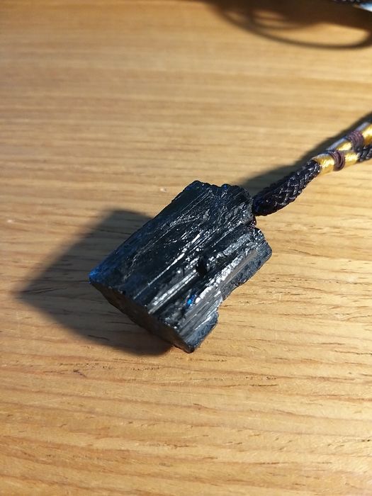 Fio de proteção pessoal com turmalina