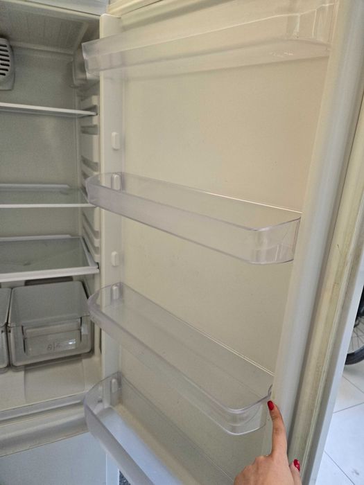 Холодильник Hotpoint-Atiston