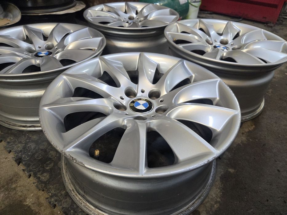 Felgi Aluminiowe 5x120 8Jx18 Et30 9Jx18 ET44 BMW