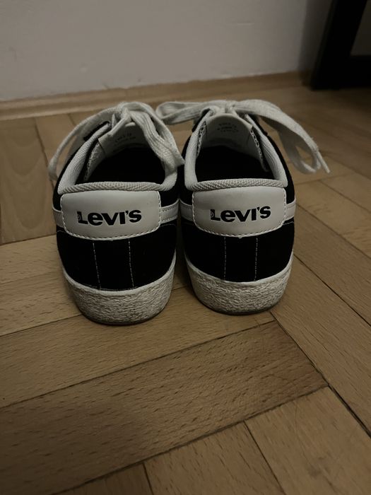Sneakersy Levis czarne