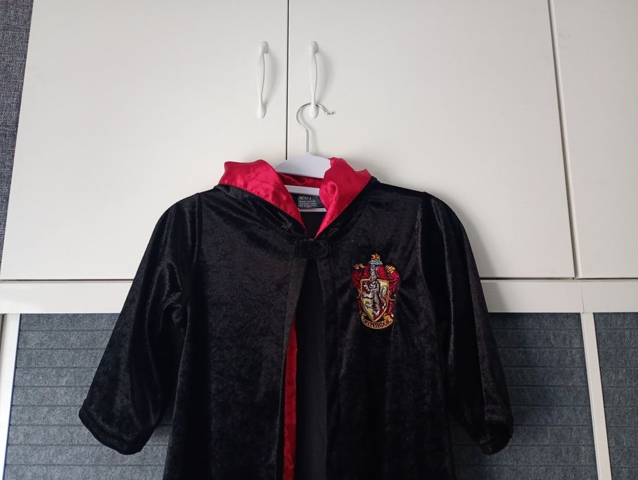 Welurowa peleryna Harry Potter Gryffindor