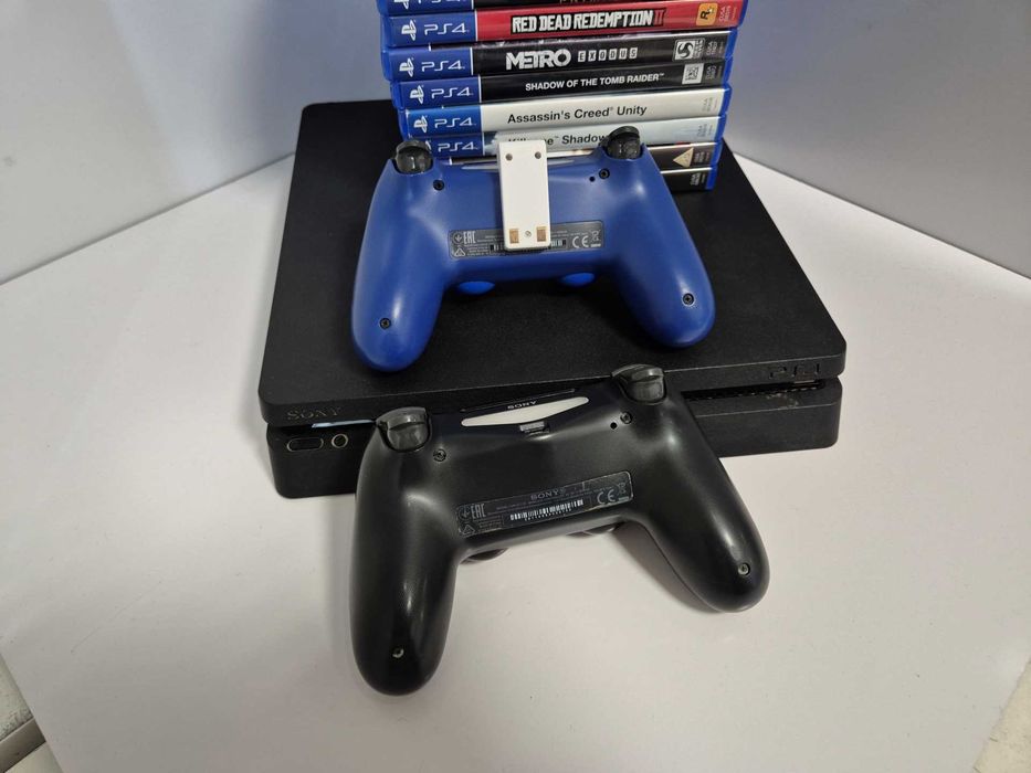 Konsola Sony PS4 Slim z napędem, dyskiem 1TB