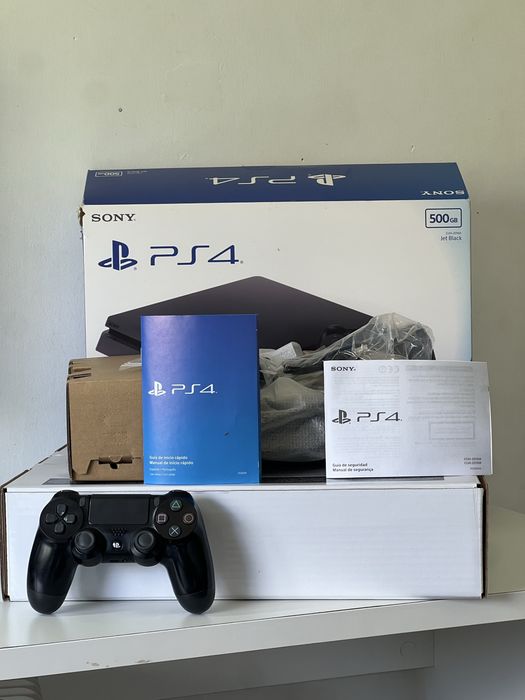PlayStation 4 500GB .