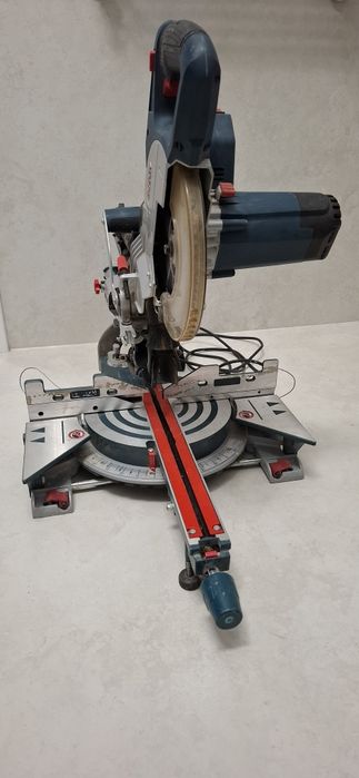 Ukośnica Bosche GCM 8SJL