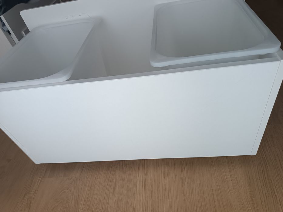 Banco/baú IKEA para criança