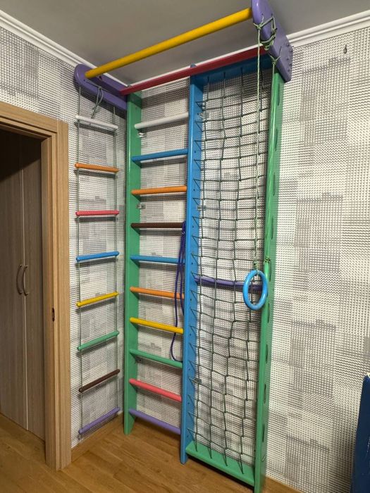 Шведська стінка дитяча Гімнаст