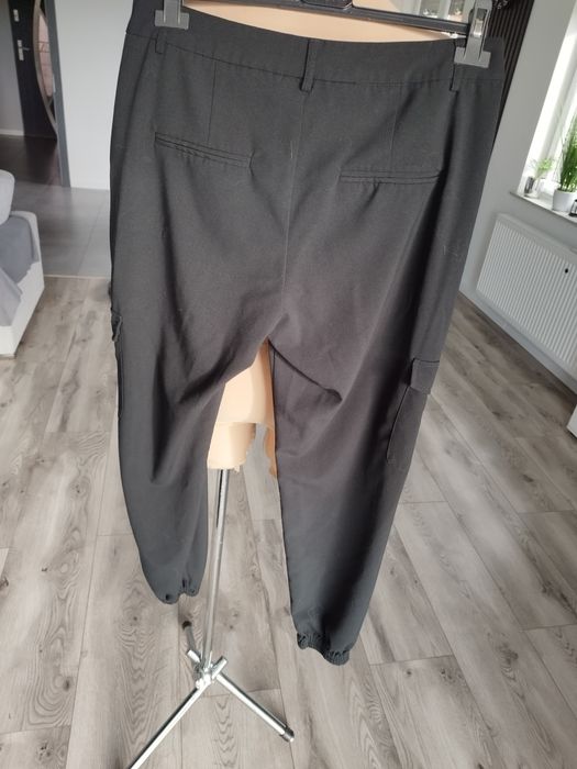R.40 kaffe czarne spodnie ze ściągaczem bojówki