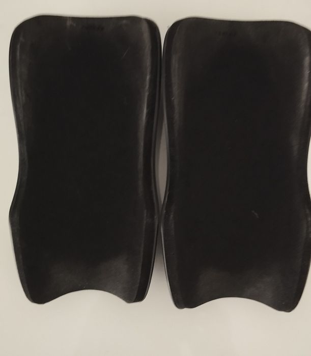 Caneleiras de futebol Adidas