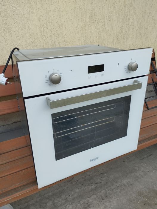 Духовка та газова поверхня Freggia
