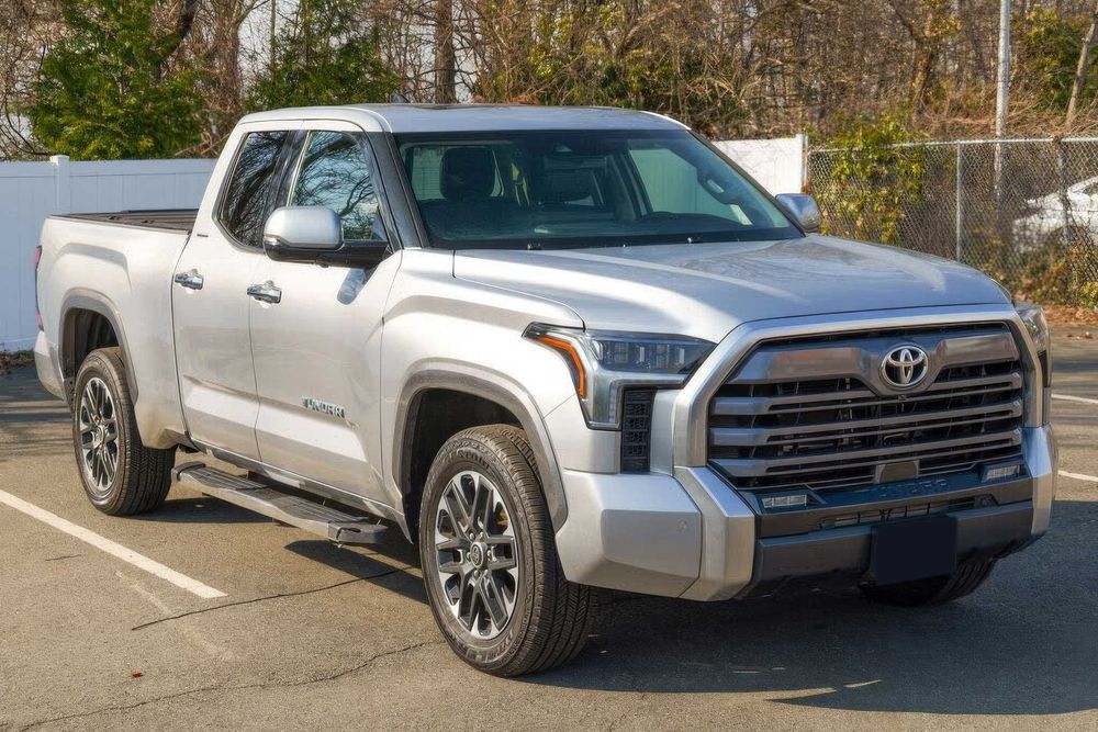 Toyota Tundra      2022