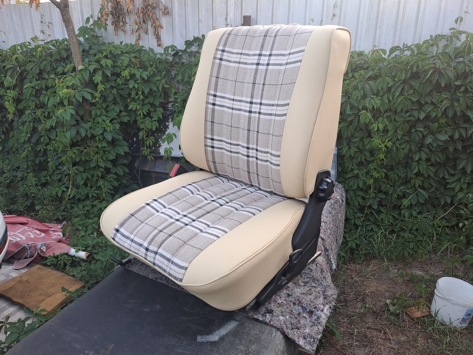 Мерседес 123 сидіння