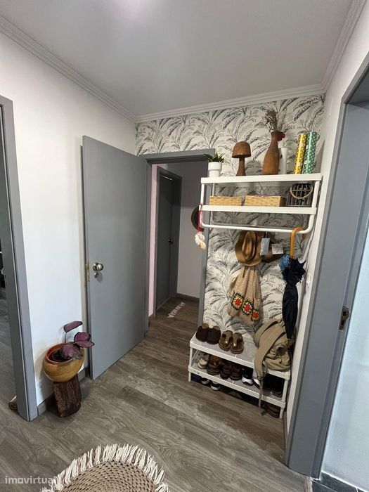 Apartamento T2 na Rua da Fenache, Caparica