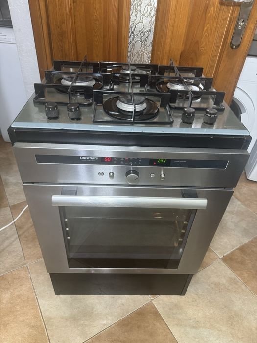 Духовка електрична +поверхня газова  Construkta під забудову кухні