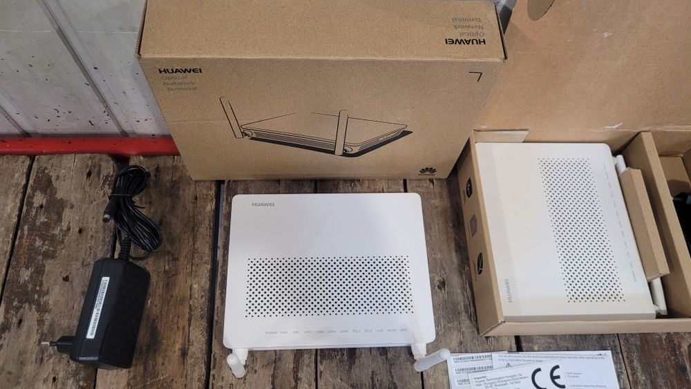 Wi-Fi Роутер " HUAWEI "