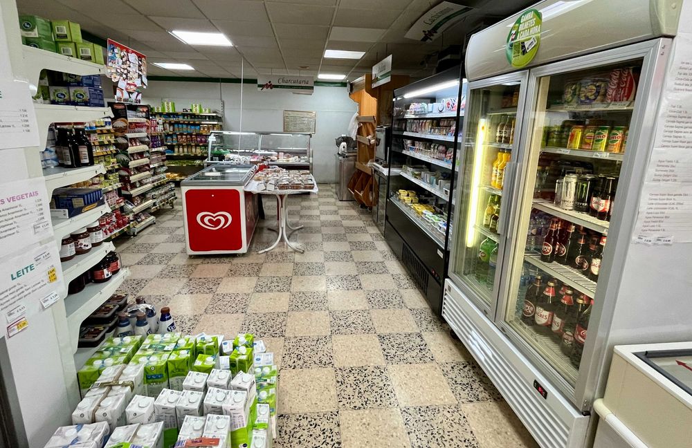 Supermercado Maxigrula - Trespasse 150.000€ (Chave na mão) - Renda mensal 1.000€