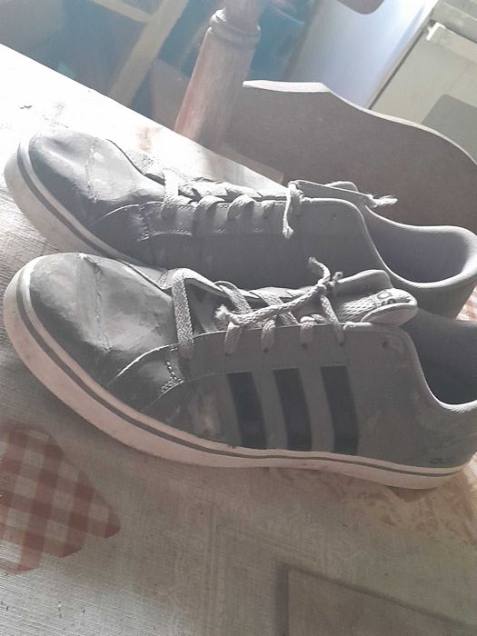 Tenis de marca adidas