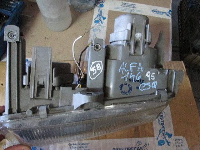 Ótica / farol esquerda ALFA ROMEO 146 (930_)