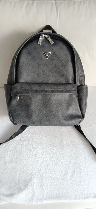 Mala Guess Nova com compartimento para computador