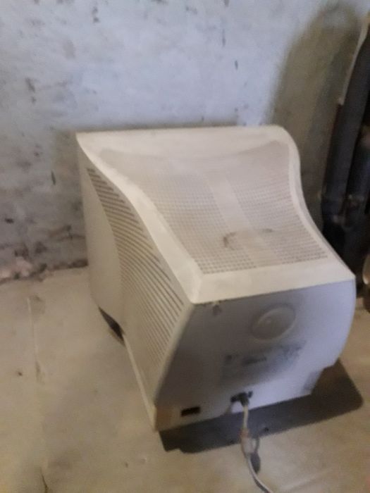 Монітори компютерні.панасонік.LG