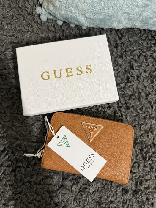 Portfel markowy - Guess