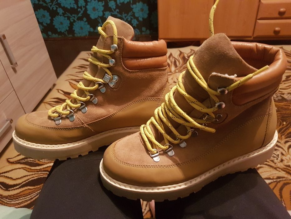 Traperki marki ROOTS canada .Rozmiar36 stan idealny.36. Made in Portu