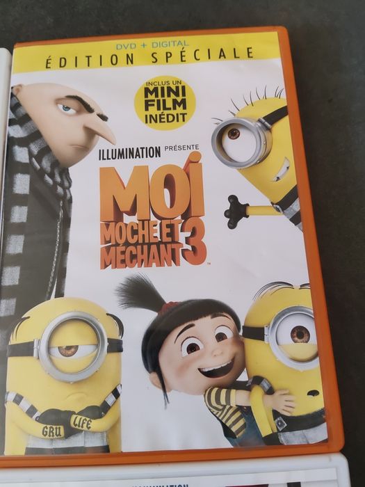 Vendo DVD para família
