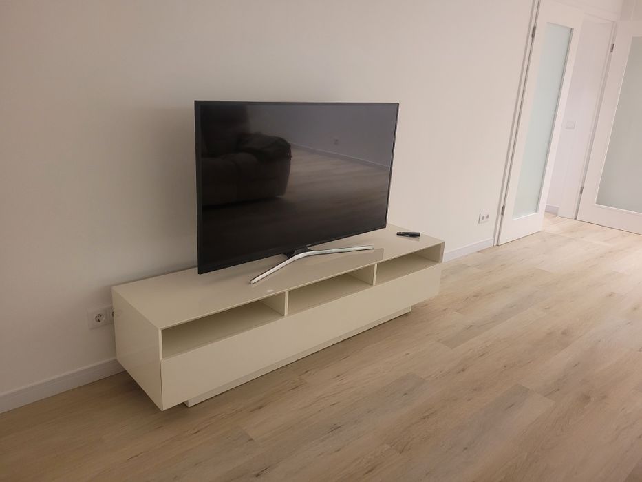 Móvel TV 1,80 x 0,45 (Ótimo Estado)