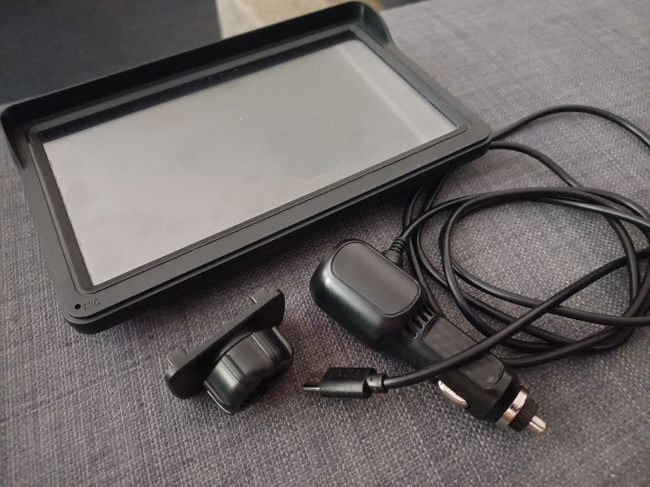 Ekran CarPlay i Android Auto