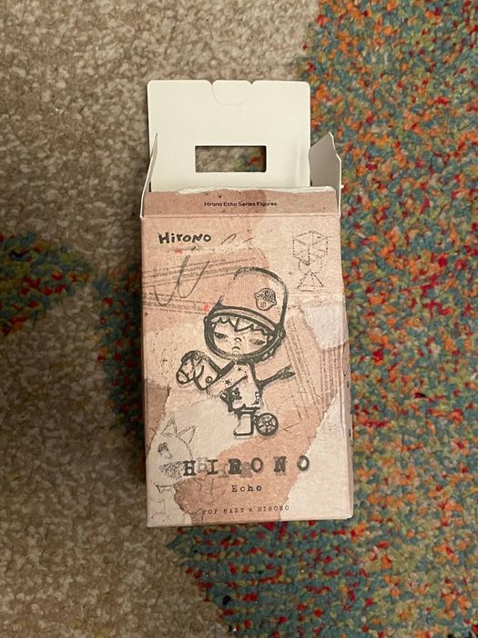 Hirono Daydreaming Echo (один з упаковкою, інший ні)