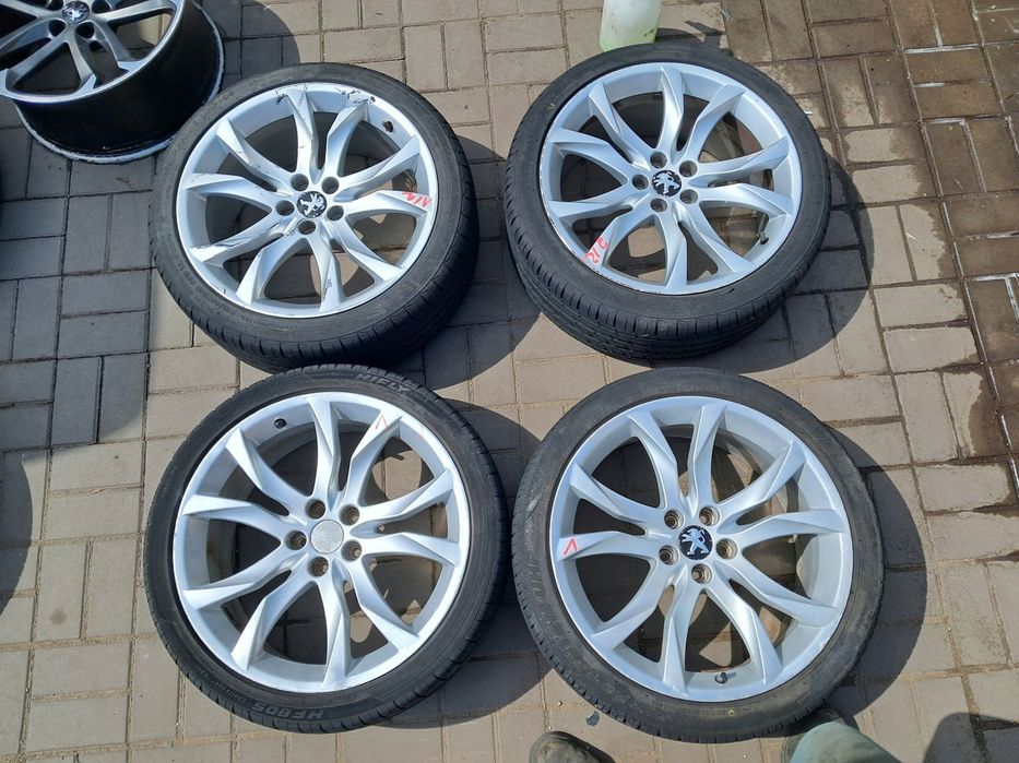 peugeot rcz felgi aluminiowe 19" koła 235/40r19 lato 5x108 et 27 8,5