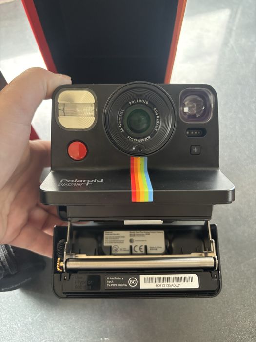 Maquina Polaroid + Now