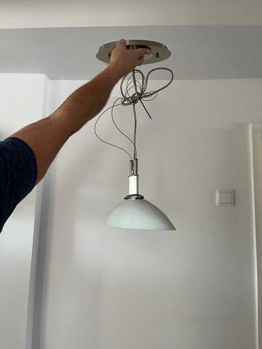 Lampa wiszaca halogenowa nad stół