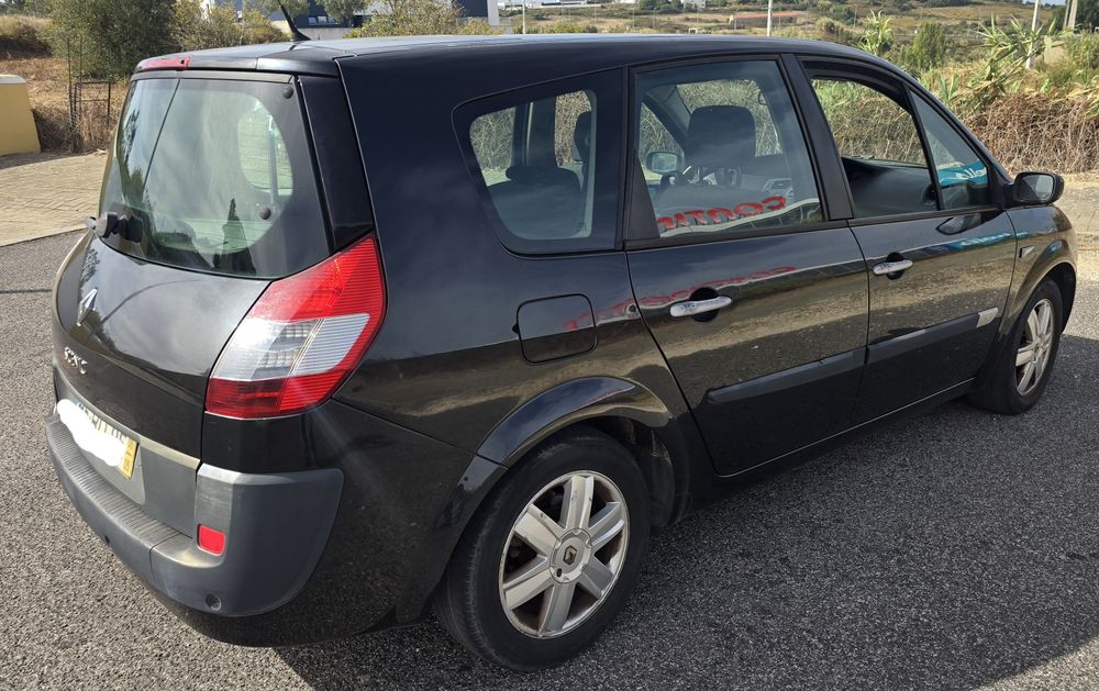 Renault grand scenic 7lugares 1.5dci 105cv — photo 3