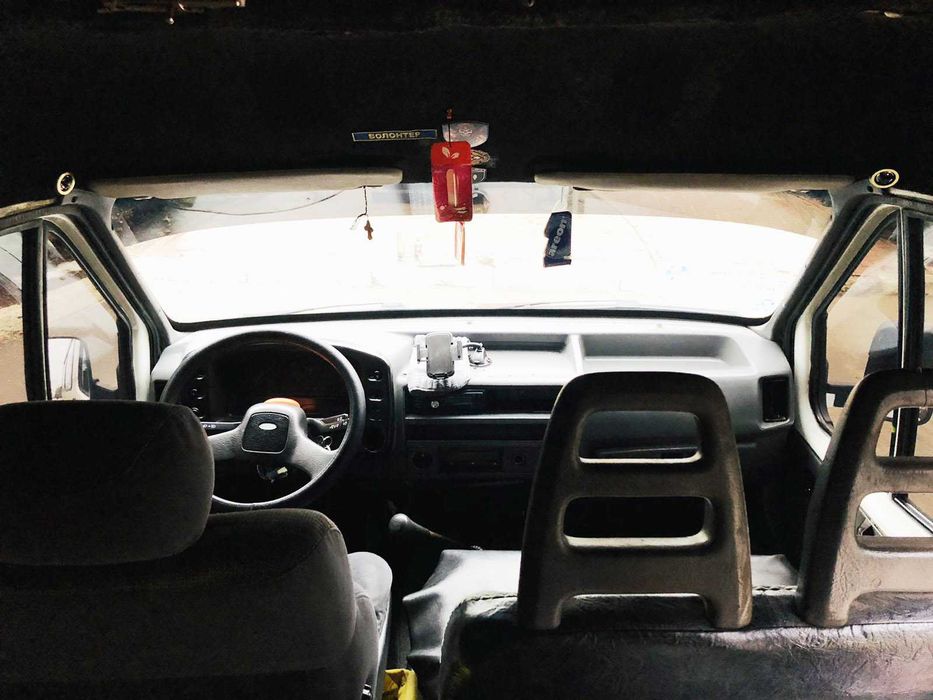 Ford Transit пассажирский 14 мест (2.5 дизель, 1991 год)