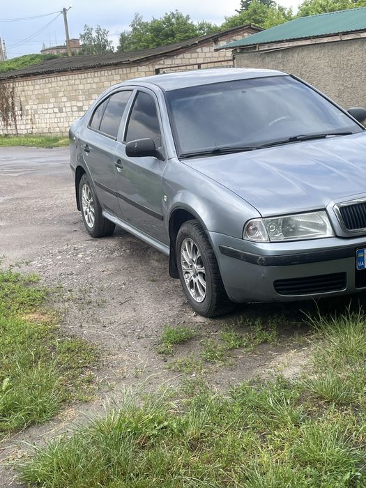 Продам шкода тур. 2003