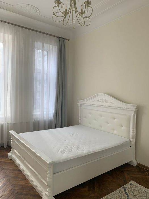 Вул. Котарбінського 21 оренда вишуканоі 4-к. Квартири в центрі без %