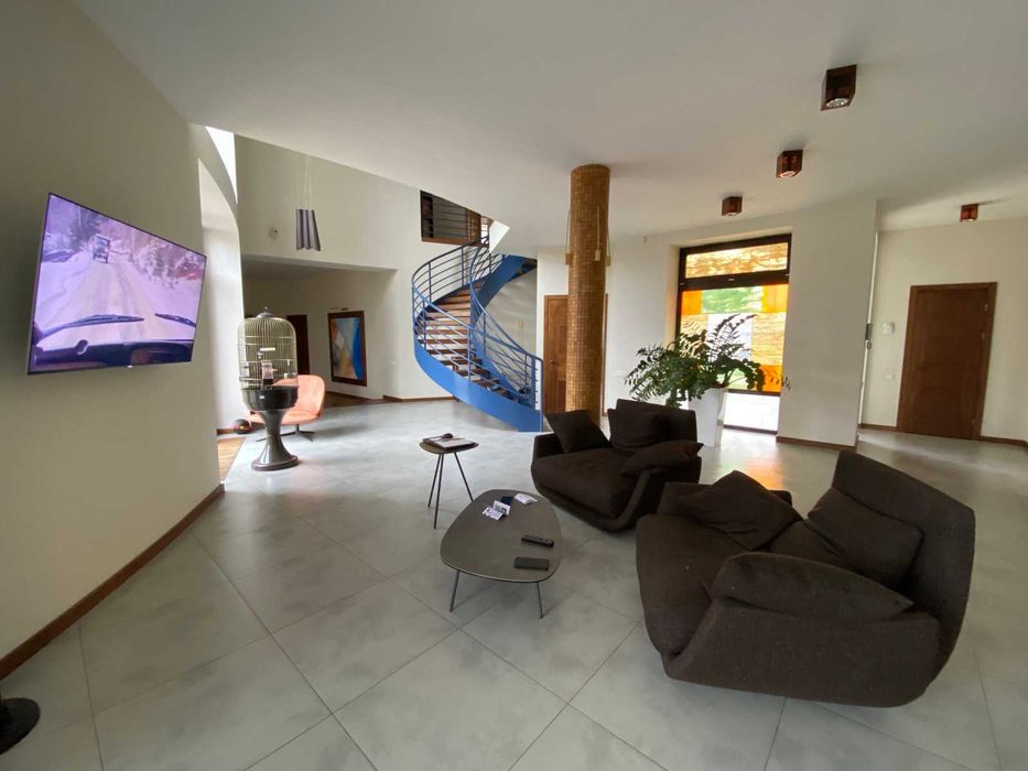 Продажа шикарного дома в Совиньоне