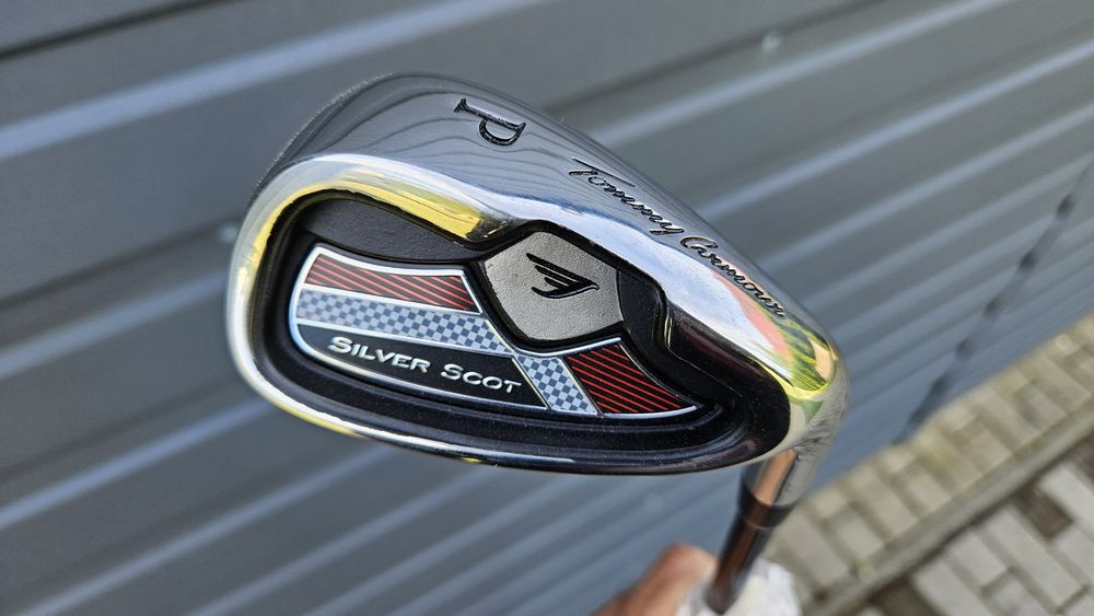 Kij golfowy iron P nowy Tommy Armour
