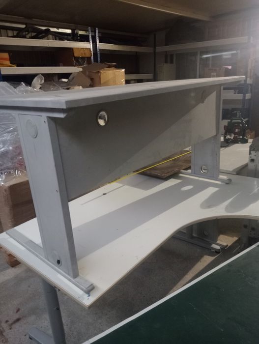 Vendo secretárias Escritório