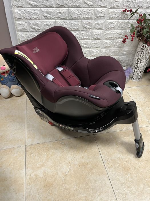 Автокрісло Britax Römer DUALFIX M i-SIZE Група 0+/1 (0-18 кг)
