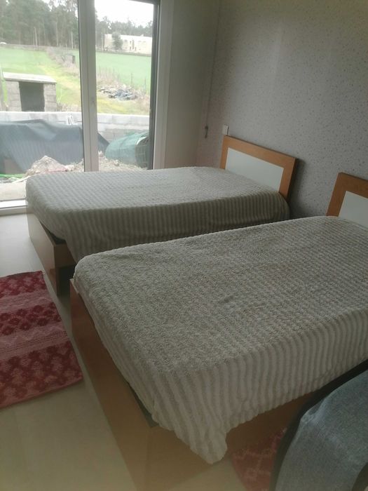 Camas gémeas para venda