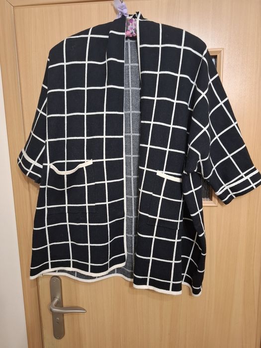 Elegancki kardigan w kratę