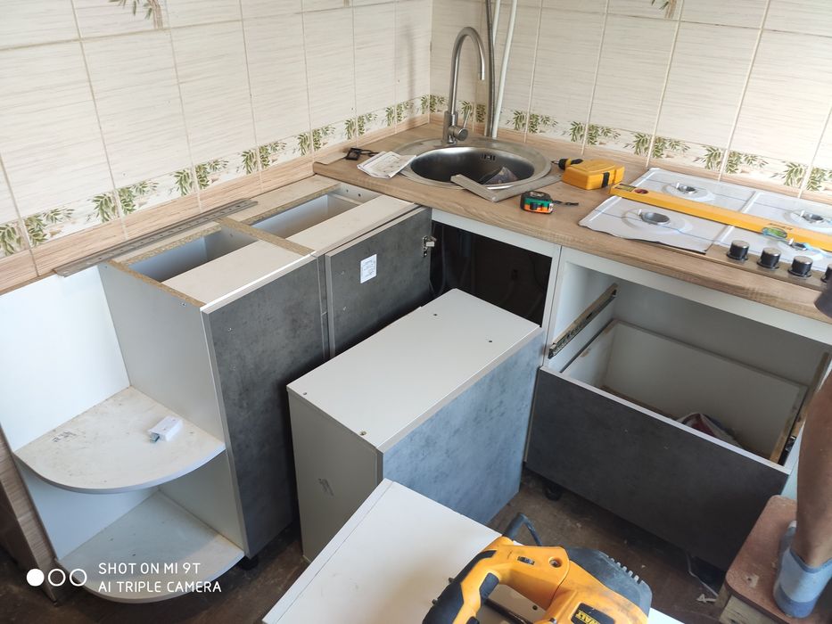 .услуги по сборке и разб. любой корп. мебели.