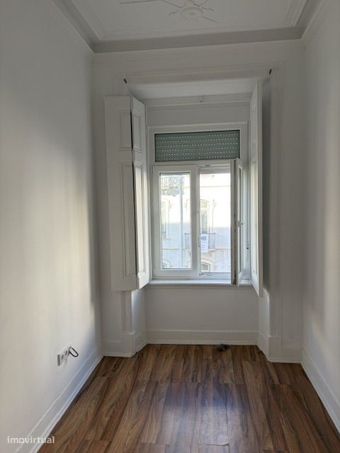 T2 em Santo António, Lisboa - Pronto a Habitar