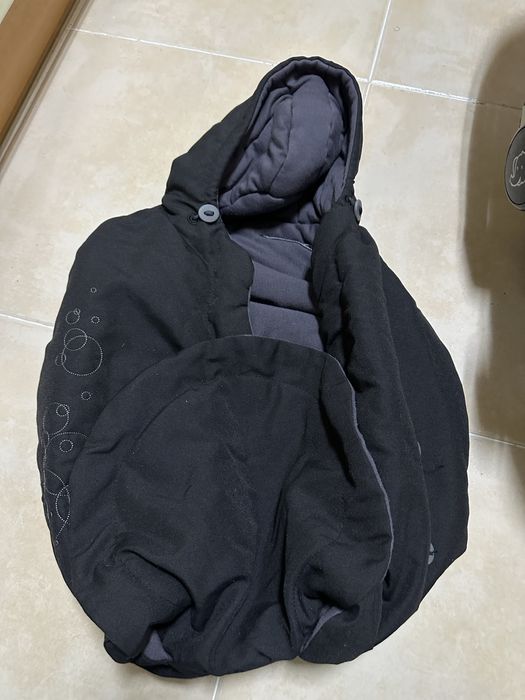 Cadeira auto ovo bebé Confort Pebble + saco cama