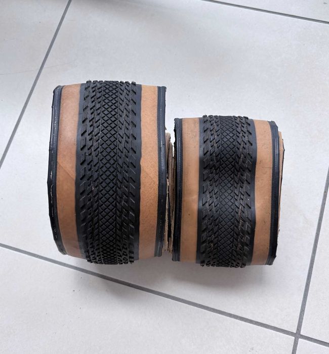 Opony gravelowe Tufo Thundero rozmiar 700x44C