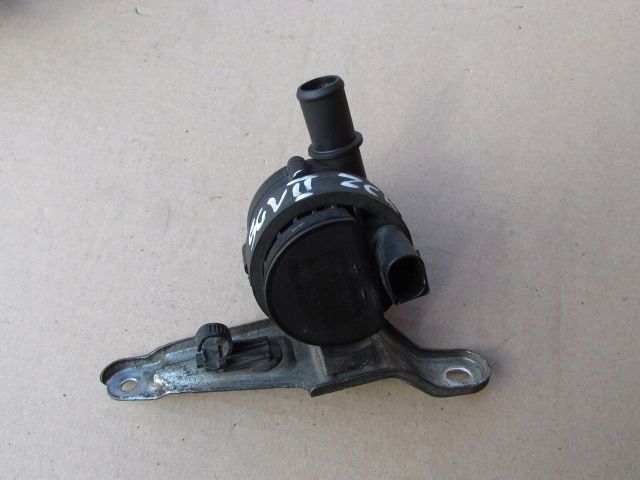 suzuki grand vitara ii 1.9 ddis 06/12 pompka pompa obiegu wody