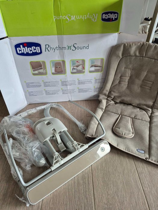 Крісло-гойдалка (шезлонг) Chicco Rhythm'n'Sound для дитини до 6 міс.